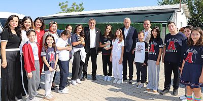 Aksu'da öğrenciler can dostlarıyla buluştu