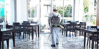 Aksu'da restoranlar ilaçlanıyor
