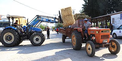Aksu'da yangından etkilenen bölgelere saman desteği