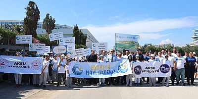 Aksu, Mavi Akdeniz için tek yürek oldu, Turunç Plajı temizlendi