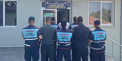 Akü hırsızları yakalandı