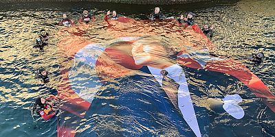 AKUT, Ata’mıza saygı için Dolmabahçe’de daldı…