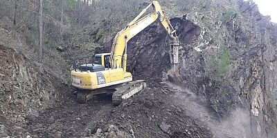 Alanya Beldibi’nde heyelana yol açan tepe tıraşlanıyor