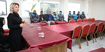 Alanya Belediye personeline kadına karşı şiddetle mücadele eğitimi