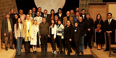 Alanya Belediye Tiyatrosu'ndan yeni oyun: Bir Acayip Resmi Geçit