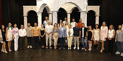 Alanya Belediye Tiyatrosu perdelerini açtı