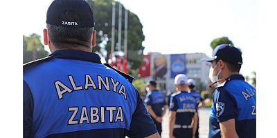 Alanya Belediye Zabıtası dilencilere göz açtırmıyor