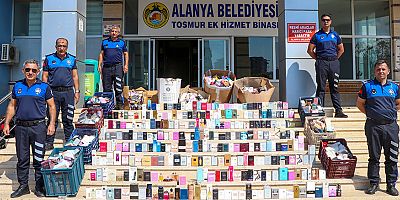 Alanya Belediyesi binlerce şişe sahte parfümü imha etti