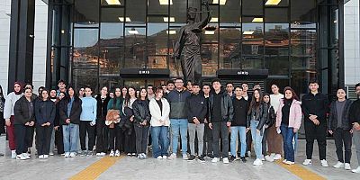 Alanya Belediyesi Eğitim Akademisi öğrencileri Başsavcı Tekin'le buluştu