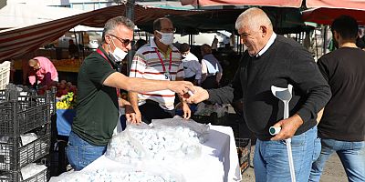 Alanya Belediyesi Mevlit Kandili öncesi 38 camide lokum dağıttı