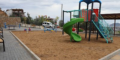 Alanya Belediyesi'nden 2 mahalleye daha yeni çocuk parkı