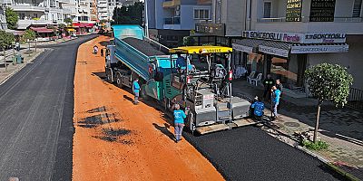 Alanya Belediyesi'nden Büyükhasbahçe caddesinde asfalt seferberliği