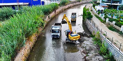 Alanya Belediyesi'nden dere yataklarında temizlik