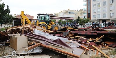 Alanya Belediyesi'nden kaçak yapıya geçit yok