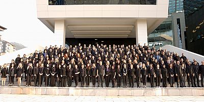 Alanya Belediyesi'nden kadına şiddete siyah tepki