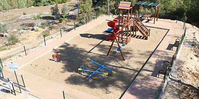 Alanya Belediyesi'nden Konaklı ve Türkler mahallelerine 2 yeni çocuk parkı