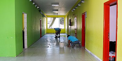 Alanya Belediyesi'nden okullara destek