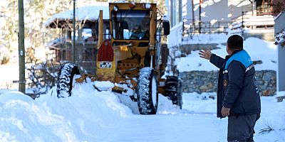 Alanya Belediyesi'nden yaylalarda kar mesaisi