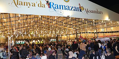 Alanya Belediyesi'nin Ramazan Meydanı'na rekor katılım