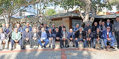 Alanya Belediyesi'nin yaşlılara yönelik Kale gezisi etkinlikleri sürüyor