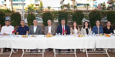 Alanya Belediyesi Ortaöğretim Kız Öğrenci Yurdu'nda moral ve motivasyon gecesi