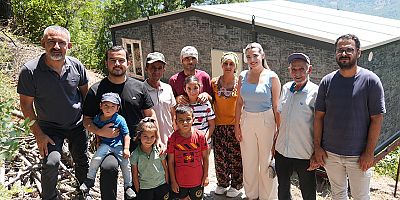 Alanya Belediyesi ve hayırsever desteğiyle ihtiyaç sahibi aileye konteyner ev