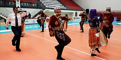 Alanya Belediyesi Zeybek Kursları başladı