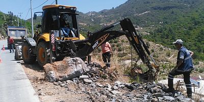 Alanya’da 9 mahalle yoluna yaz bakımı yapıldı