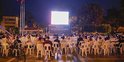 Alanya'da dev ekranda yarış heyecanı