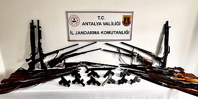 Alanya'da ruhsatsız silah operasyonu