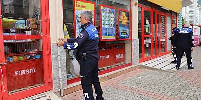 Alanya'da tarihi geçmiş bebek maması ve ekmek satan zincir market mühürlendi