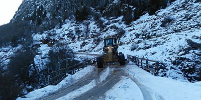 Alanya’da yoğun kar mesaisi