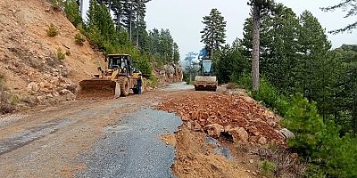 Alanya'da yol bakım çalışmaları sürüyor 