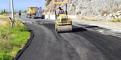 Alanya’da yol bakım mesaisi devam ediyor