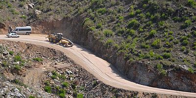 Alanya Dim grup yolunda asfalt hazırlığı 