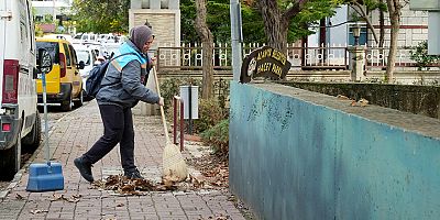 Alanya'nın temizliğine kadın eli değdi