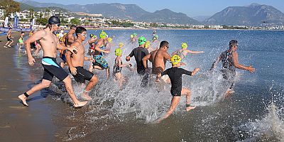 Alanya sahillerinde spor ve aile heyecanı birlikte yaşandı