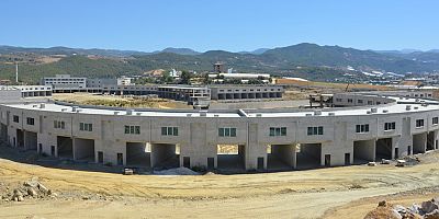 Alanya Toptancı Hali’nin yüzde 75’i tamamlandı