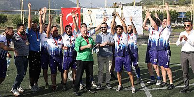 ALKÜ 10. Yıl Futbol Turnuvası'nda şampiyonlar belli oldu