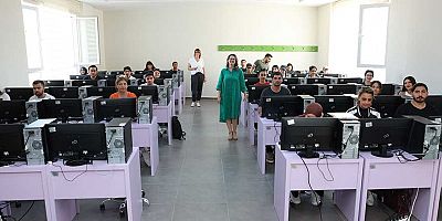 ALKÜ'de Almanca sınavları devam ediyor