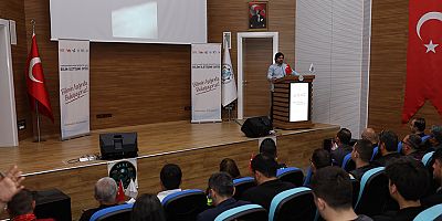 ALKÜ'de bilinçli sürücü, güvenli gelecek konuşuldu