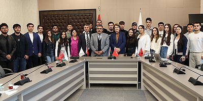 ALKÜ'de iki tecrübeli isim öğrencilerle buluştu