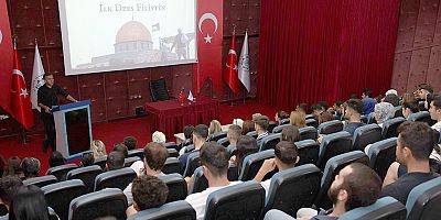 ALKÜ'de ilk ders Filistin ile başladı