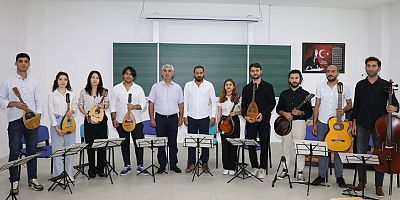 ALKÜ'de mandolin topluluğunun sesi Avrupa'dan duyuldu