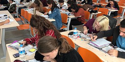 ALKÜ Erasmus'ta başarılarını artırarak ilerliyor