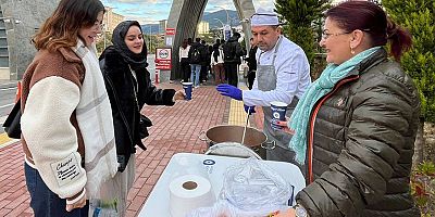 Alkü’lü öğrencilere çorba ikramı