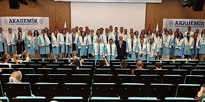 ALKÜ'nün 11. yılında akademik başarılar taçlandırıldı