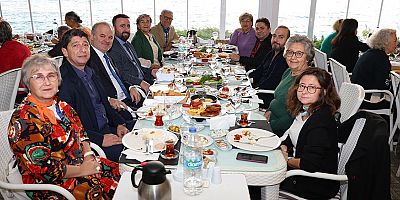 ALKÜ Tazelenme Üniversitesi öğrencileri kahvaltıda buluştu