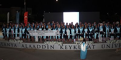 ALKÜ Tıp Fakültesi'nde gurur günü: 90 genç hekim mezun oldu