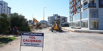 Altınova Orta Mahallesi’nde yollar yenileniyor